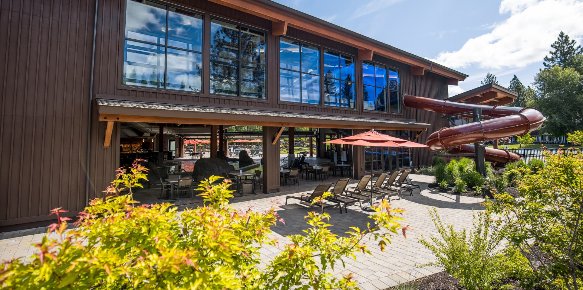 Cove Aquatic Center | Year-Round Swimming at Sunriver